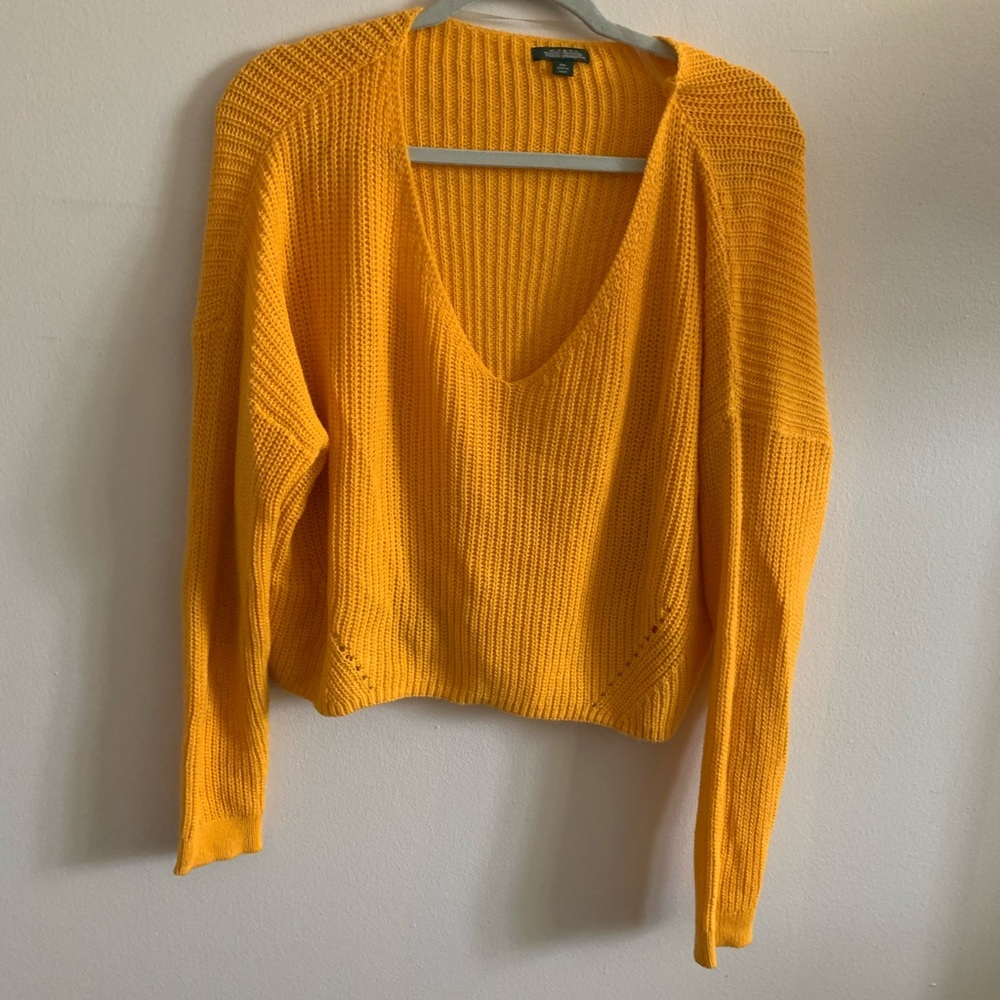 Long sleeve yellow knit sweater